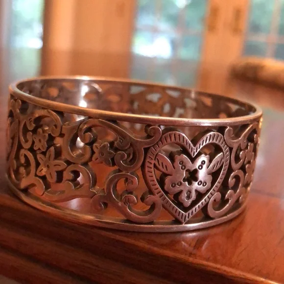 Vintage Brighton Scroll Heartbangle bracelet